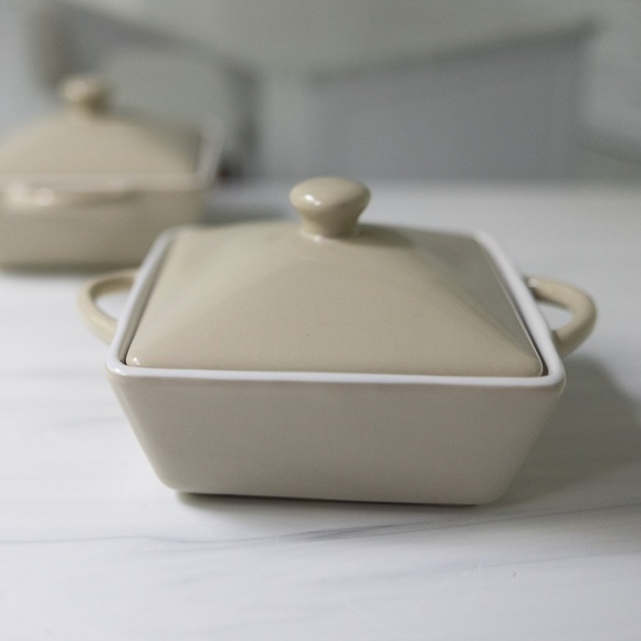 Martha Stewart two individual square casserole dishes lids taupe white 5" x 2" - Picture 1 of 11
